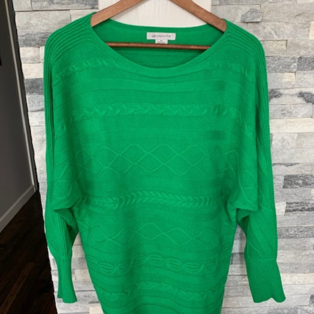Liz Claiborne XL green sweater. Made of cotton and acrylic, it is machine washab